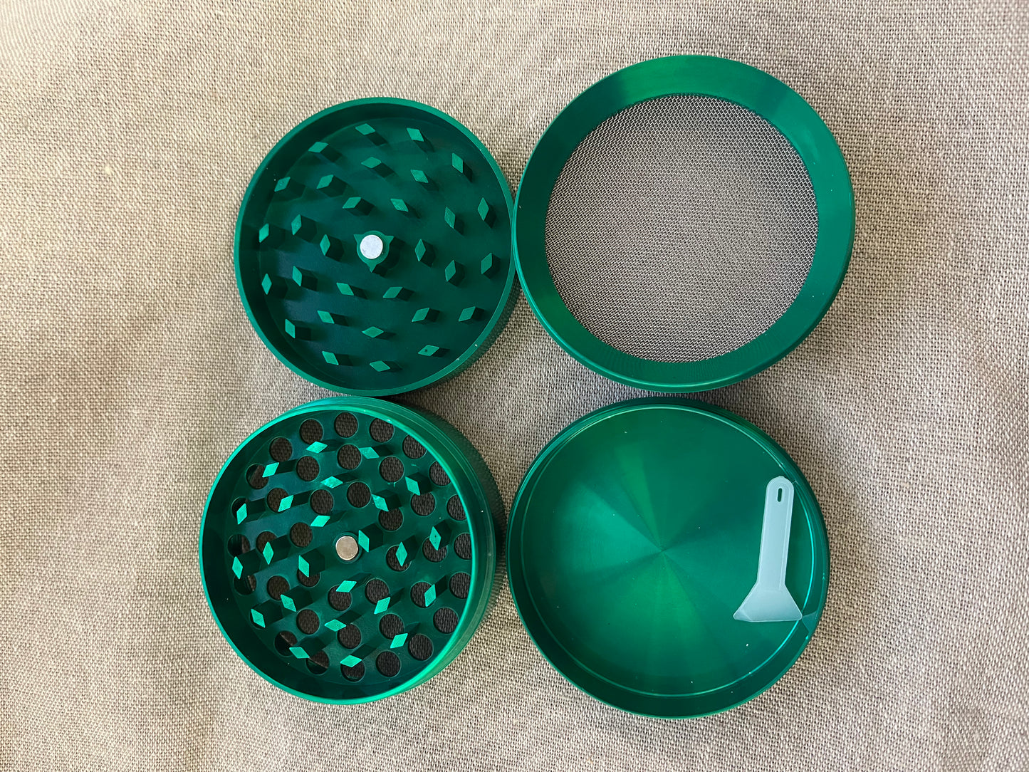 CannaBlisseD 63mm Skull Grinder